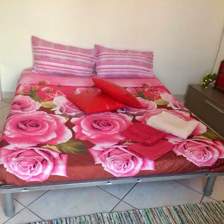 Miseria E Nobilta Check-in From 12 00 To 15 00